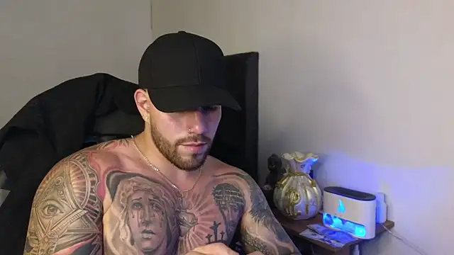 Ades_Lowe webcam