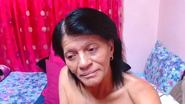 SLUTTYROXY webcam