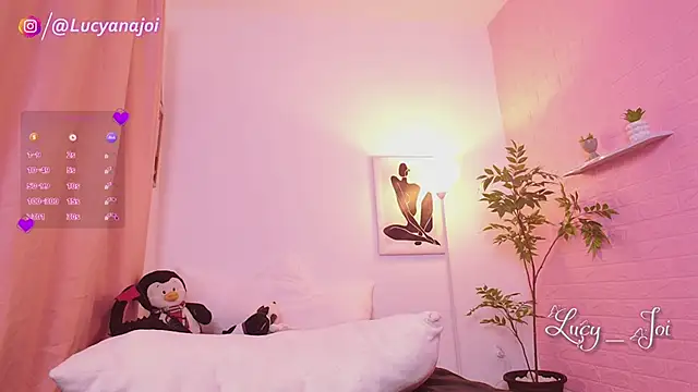 Lucyanajoi webcam