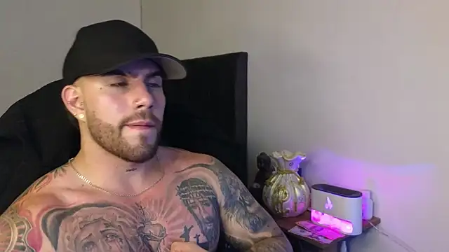 Ades_Lowe webcam