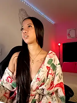 SallyWhitee webcam