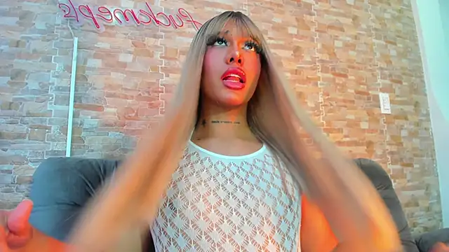 Dreams_Chloe webcam