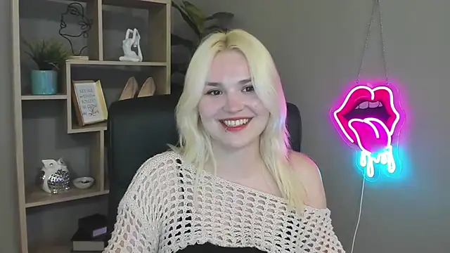 sweetlilyxo - SweetLilyxo's free webcam - UK Sex Cams