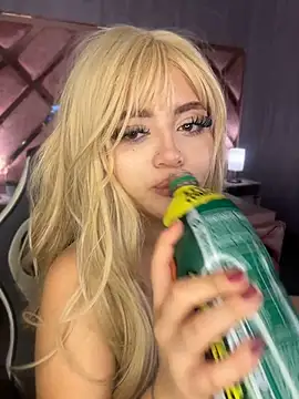 lya_nekko_ webcam