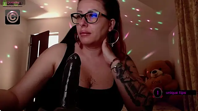 SonyaDevon webcam