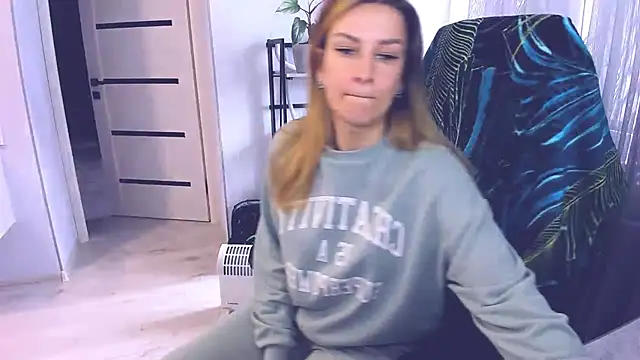 AlexiaDarren webcam