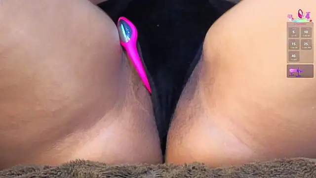 andrea_miller1 webcam