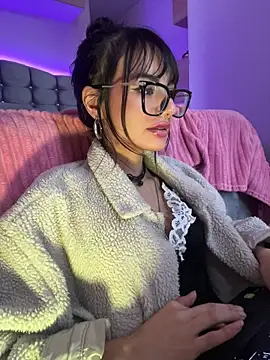 _Lucycherry webcam