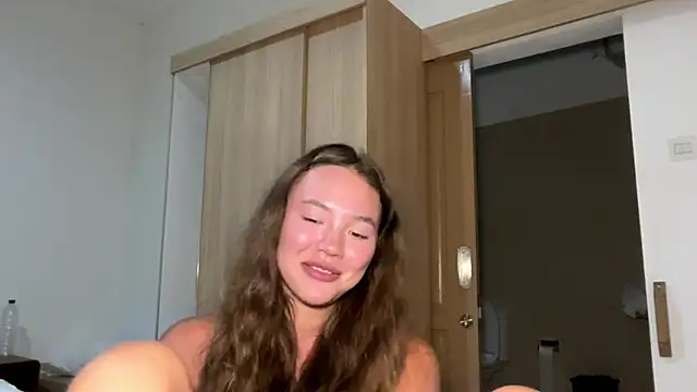 kamila_18_french webcam