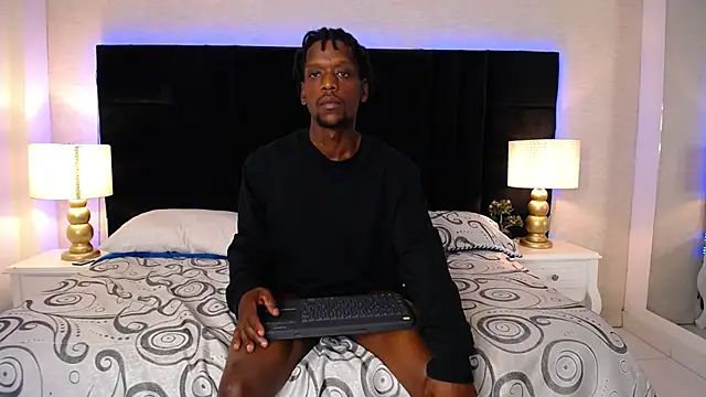 SkylerBigxxx webcam