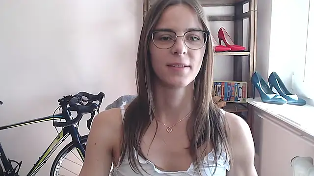 love_megi - Love_megi's free webcam - UK Sex Cams