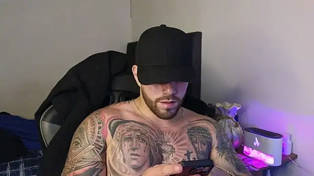 Ades_Lowe webcam