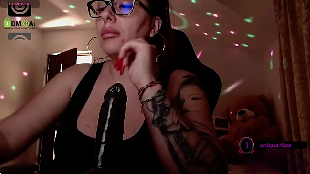 SonyaDevon webcam