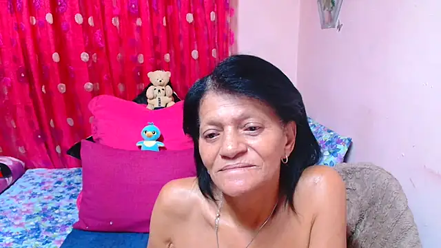 SLUTTYROXY live sex cam