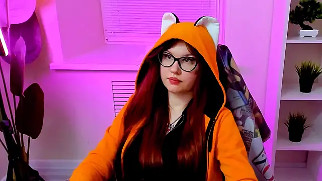 CarolGiggly webcam