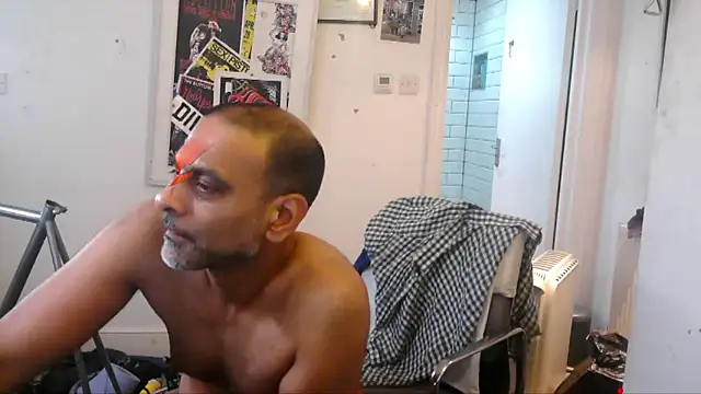 mista_sista_fista webcam