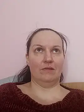 BustyLadyAlma webcam