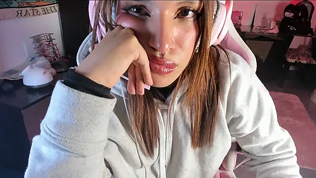 Loona_s webcam
