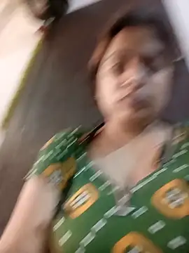 Trisha_71 webcam
