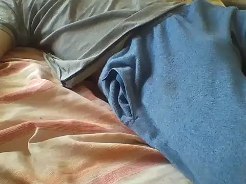 Hrnyallthetime webcam