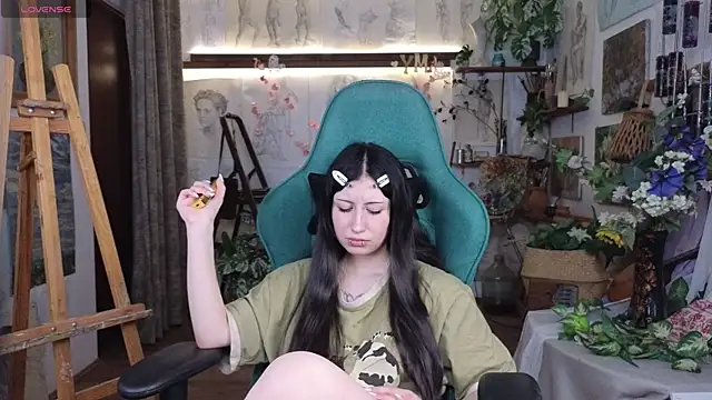EffieMeowley webcam