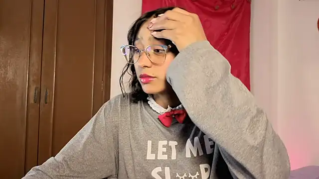 PaulaCutexs webcam