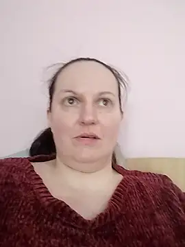 BustyLadyAlma webcam