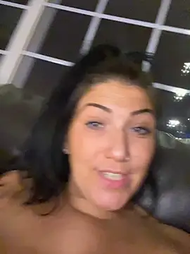 LittleMissEeve webcam
