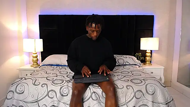 SkylerBigxxx webcam