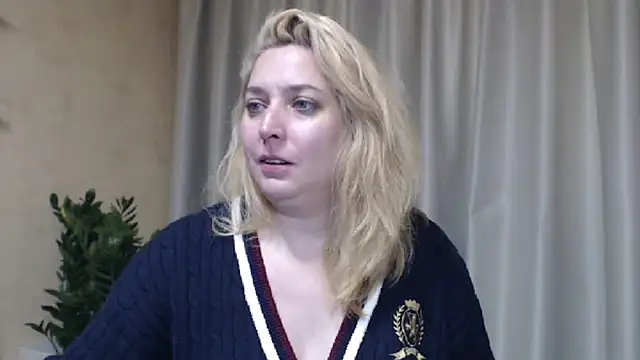 sweetpussy13 webcam
