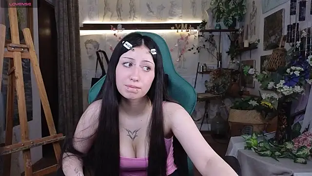 EffieMeowley webcam