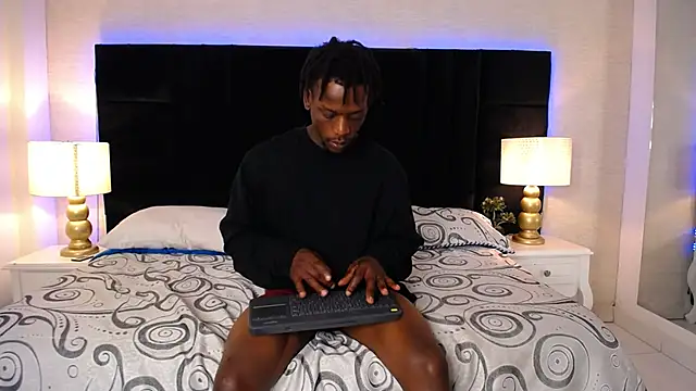 SkylerBigxxx webcam