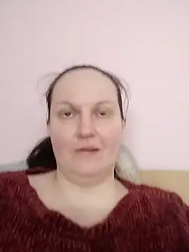 BustyLadyAlma webcam