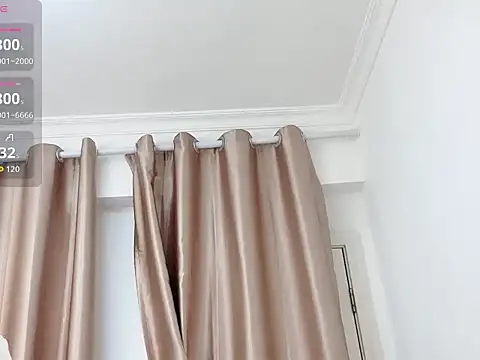 美女qiuwww003在线直播