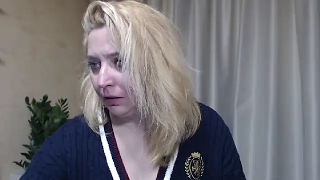 sweetpussy13 webcam