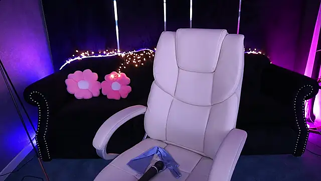 LylaYeess webcam