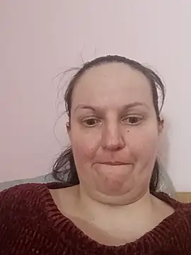 BustyLadyAlma webcam