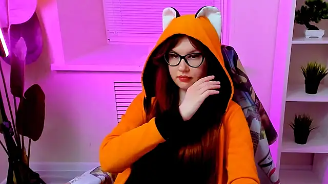 CarolGiggly webcam