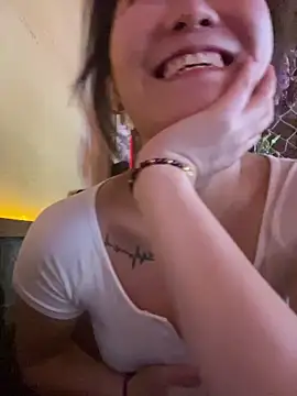 Molly-xiao webcam