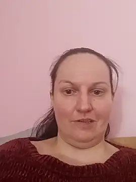 BustyLadyAlma webcam