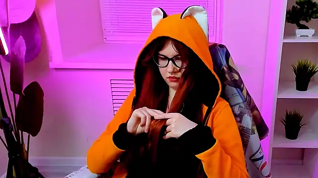 CarolGiggly webcam