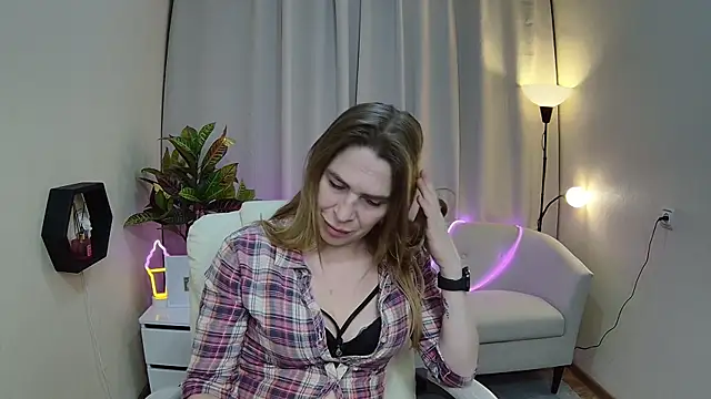 TessaDaybreak webcam