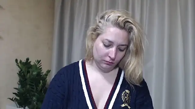 sweetpussy13 webcam
