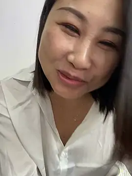 美女xiaoyi-10在线直播