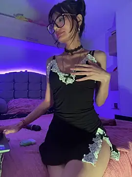 _Lucycherry webcam