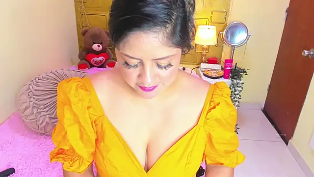 Julia_Haye webcam