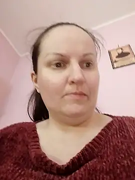 BustyLadyAlma webcam