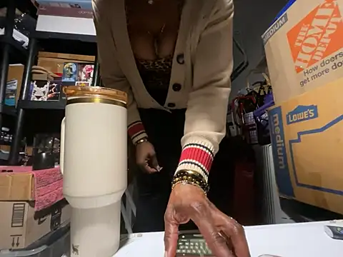 wynterheat (F milf) - 1 1/2 HR nude chores show✨2 tkn