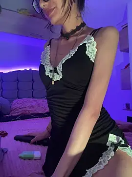 _Lucycherry webcam