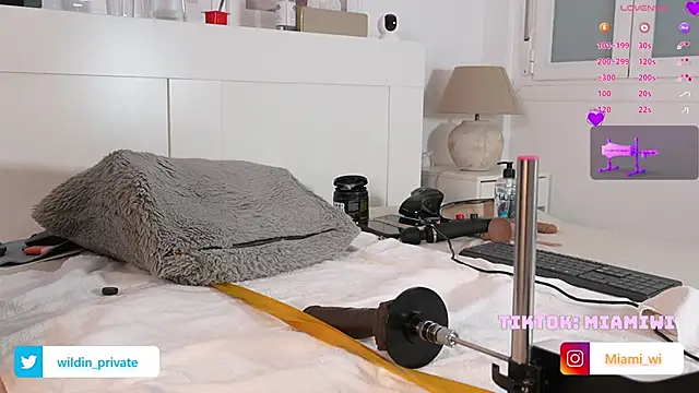 Emma4youuu webcam